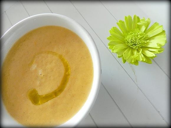 Crema de tomate y calabacín