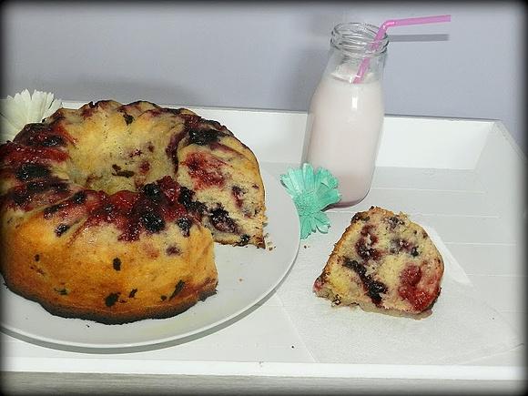 Bundt cake de frutos rojos