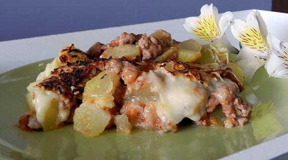 Gratén de patata y carne picada