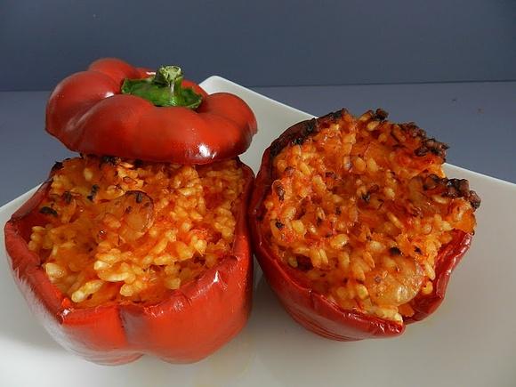 Pimientos rellenos de arroz, bacalao y gambas