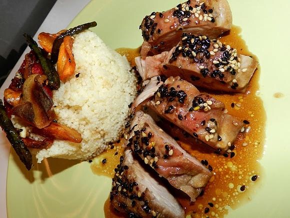 Solomillo de cerdo al horno con miel y soja
