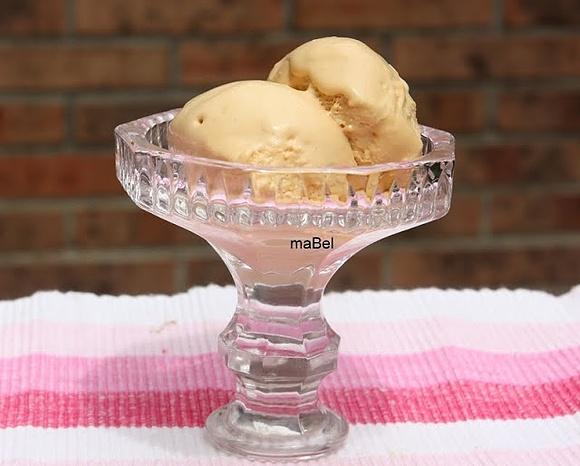 Helado cremoso de dulce de leche sin cristalizar