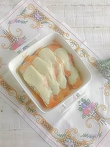 Salmón asado con mayonesa de albahaca