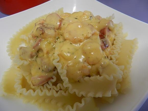 Ricciarelle con chorizo y gambas
