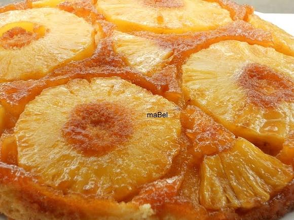 Bizcocho cuatro cuartos con piña upside down cake