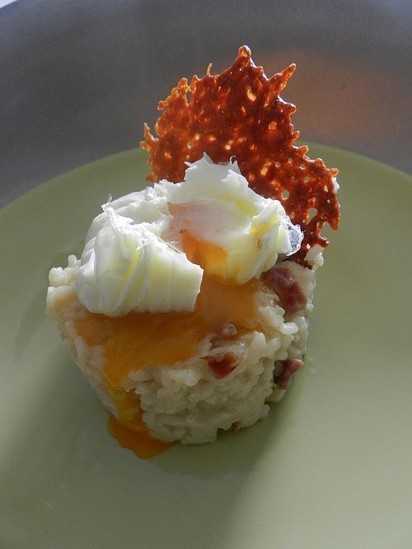 Risotto de jamón con huevo poché