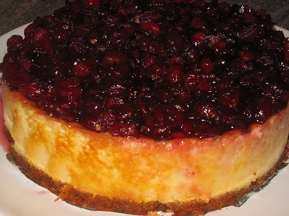 Pastel de queso y arándanos secos
