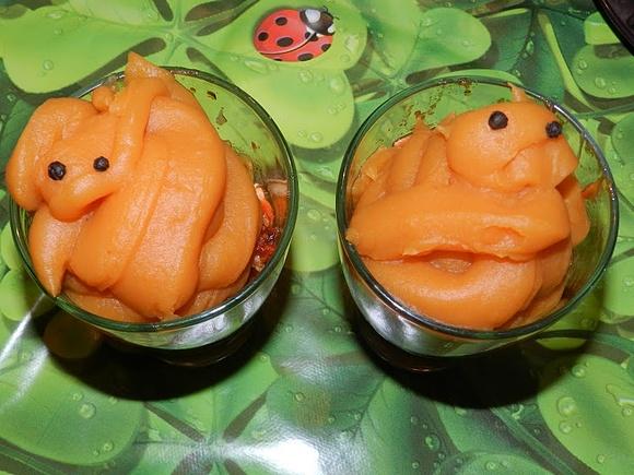 Fantasma de boniato con relleno de pollo para Halloween