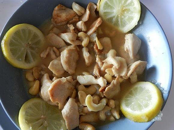 Pollo al limón con anacardos estilo chino
