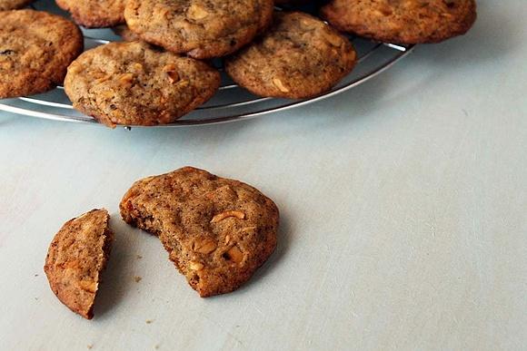 Galletas de café, avellanas y chocolate dulce