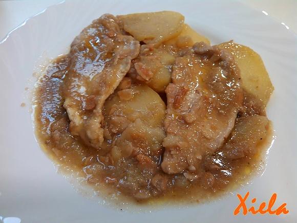 Pollastre amb ametlles