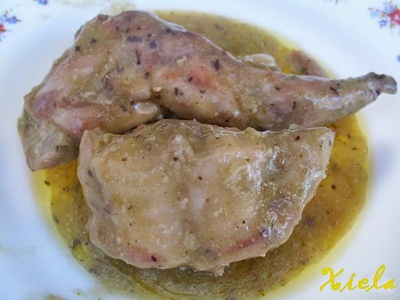 Conill amb salsa d'ametlles