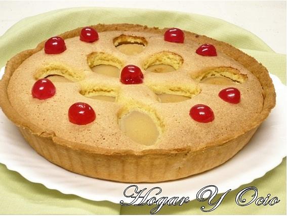 Tarta de almendra y peras