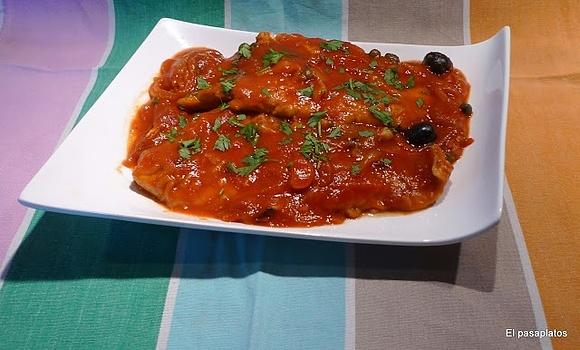 Palometa en Salsa de Tomate a la Griega